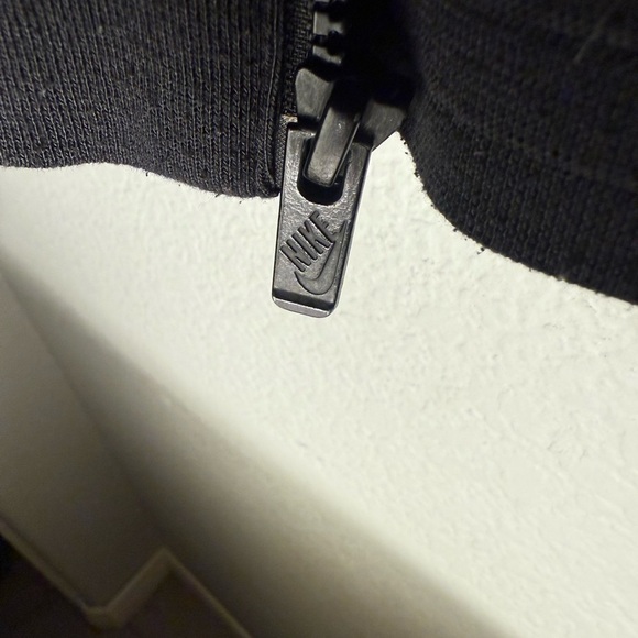 Nike Men's Charcoal Windbreaker Size Large - Picture 8 of 10